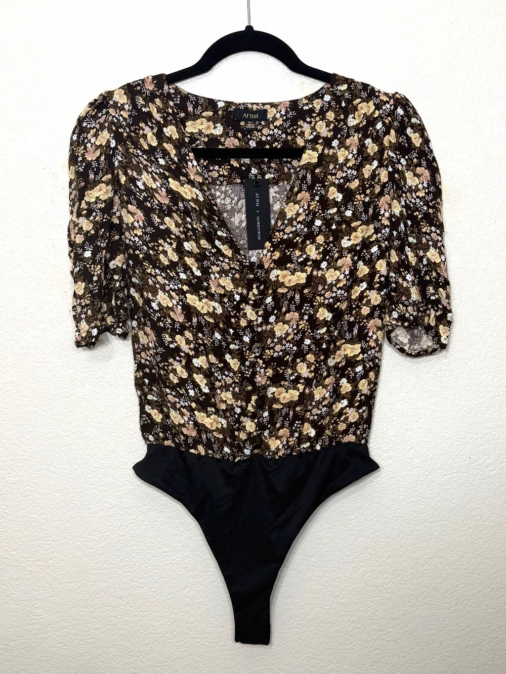 AFRM floral puff-sleeve V-neck bodysuit size S NWT